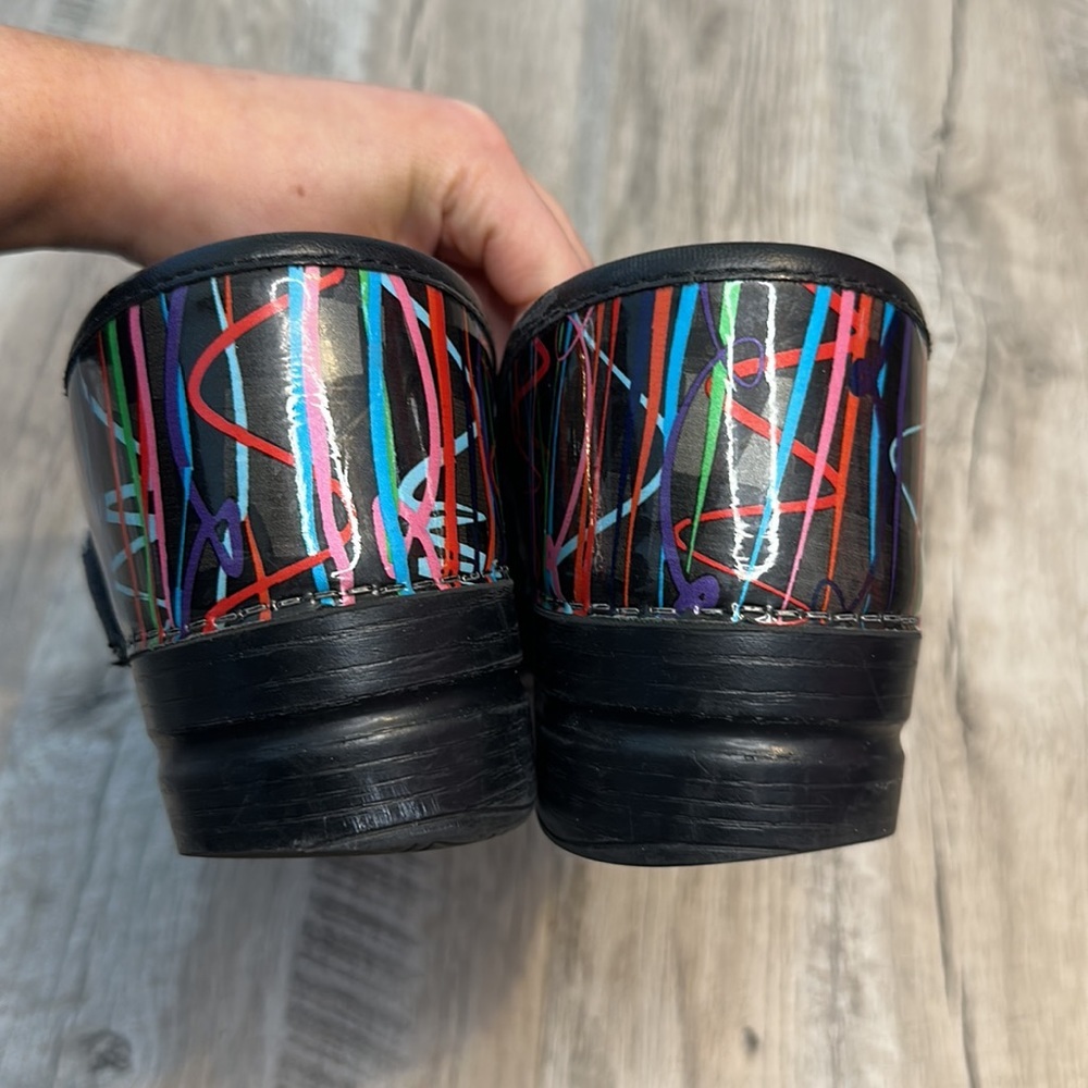 Colorful Striped Women's Clogs - Picture 5 of 8